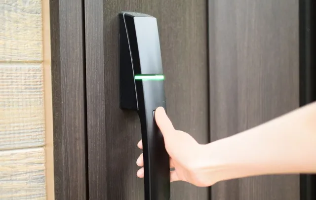 玄関に取り付ける電子錠やスマートロック