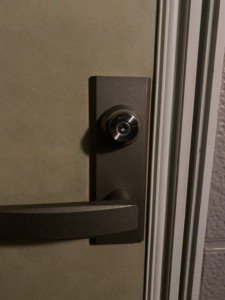 深夜帯の玄関開錠