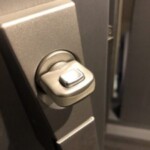 開錠　サムターン回し
