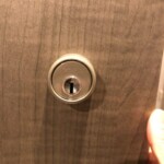 玄関鍵開け