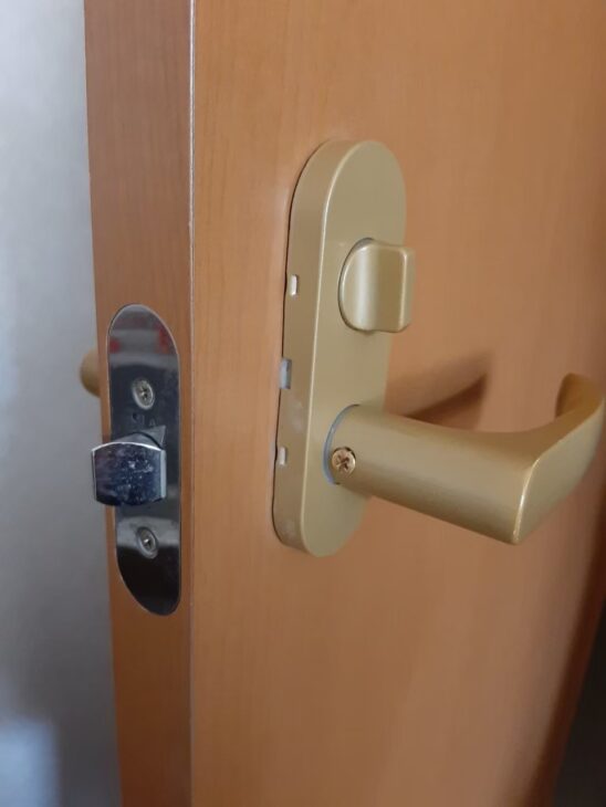 室内に鍵を新しくつけたい。