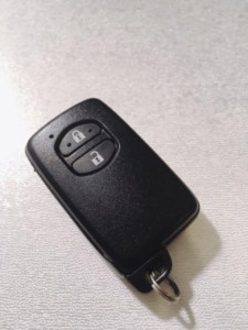 車の鍵トラブル-スマートキーを使用されているお客様-