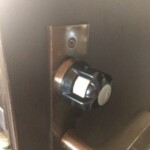 トラブル　警察立ち合いのもと玄関開錠突破！