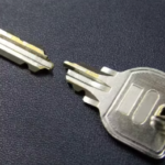 突発的な鍵折れ 開錠と新しい鍵の交換作業
